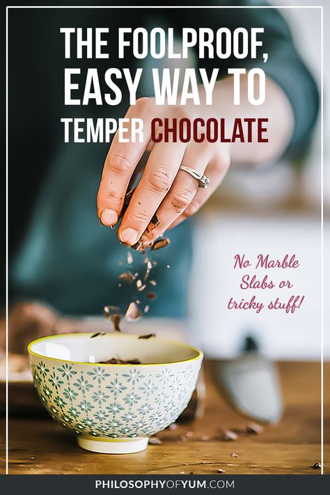 That darn marble slab... ugh! Save yourself the agony and learn how to temper chocolate the EASY way! It's a method that no one ever talks about and it will make your baking and cake decorating so much easier. Click through to see the easiest way to temper chocolate. #cakedecoratingtips #bakingtipsandtricks #chocolatedecorations #temperchocolate Temper Chocolate, How To Temper Chocolate, Chocolate Slabs, Chocolate Work, Baking Business, Chocolate Art, Chocolate Bomb, Chocolate Cups, Chocolate Decorations