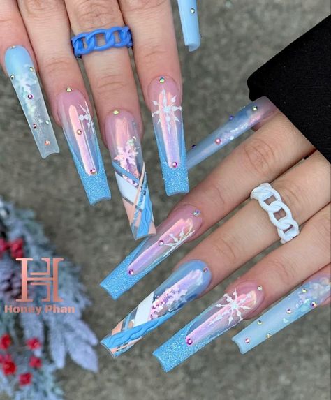 Winter Themed Nails, Coffin Tips, Unicorn Chrome, Frozen Nails, Gel Paint, January Nails, Plaid Nails, Nails Design With Rhinestones, Frozen Theme