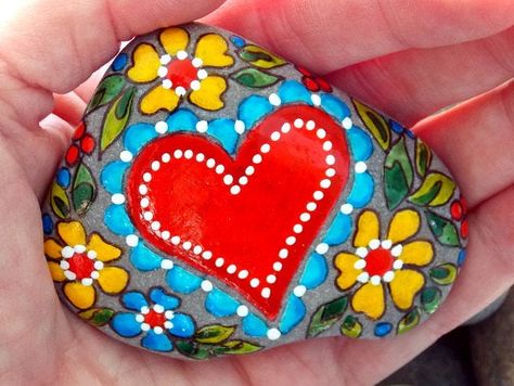 Valentine Rocks, Cape Cod Beach, Heart Mandala, Love Is The Answer, Heart Theme, Paint Rocks, Hearts And Flowers, Flowers Painted, Rock And Pebbles