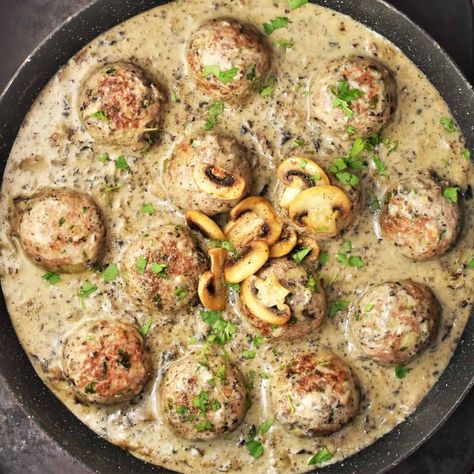 Meatball Mushroom Soup, Creamy Mushroom Meatballs, Meatballs With Mushroom Soup, Creamy Meatball Sauce, Meatball Sauce Recipes, Meatballs In Mushroom Sauce, Meatball Mushroom, Beef And Mushroom Recipe, Healthy Meatball Recipe