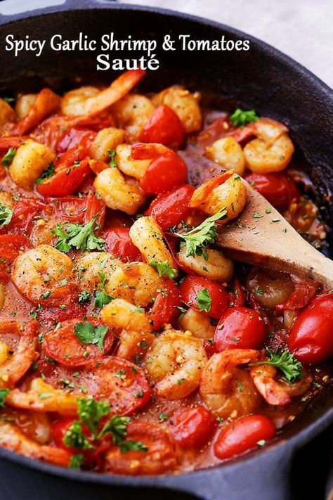 Spicy Garlic Shrimp and Tomatoes Sauté Ways To Cook Shrimp, Spicy Garlic Shrimp, Tomato Dishes, Olive Recipes, Shrimp And Rice, Spicy Shrimp, Shrimp Dishes, Garlic Shrimp, How To Cook Shrimp