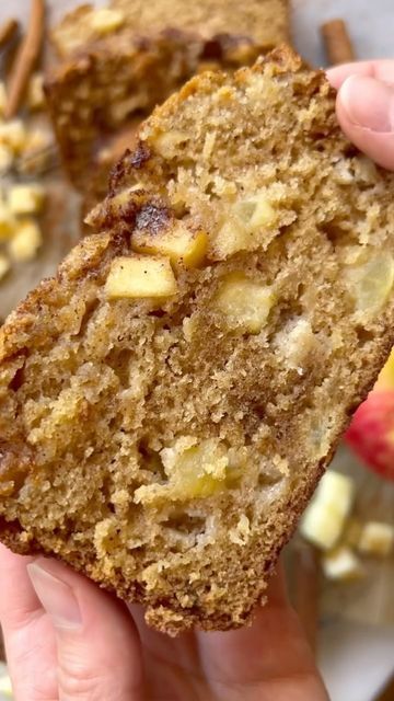 Jenna Barnard on Instagram: "Apple cinnamon bread for apple picking season! We’re ditching Granny Smith and using sweet honey crisp apples in this loaf. It’s moist, tender, and so flavorful. Full recipe is on my website!" Apple Cider Cake, Cider Cake, Apple Picking Season, Honey Crisp, Apple Cinnamon Bread, Apple Cake Recipes, Cinnamon Bread, Fresh Apples, Apple Cinnamon