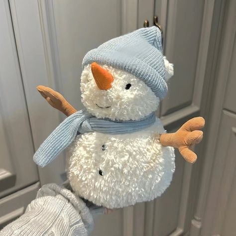 Snowman Jellycat, Winter Jellycat, Huge Jellycat, Cute Plushies Aesthetic, Christmas Jellycat, Jellycat Christmas, Jellycat Wishlist, Christmas Plushies, Jellycat Stuffed Animals