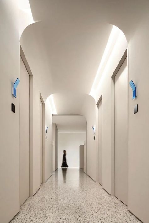 Corridor Ceiling, Hallway Ceiling, Accent Ceiling, Office Ceiling, Interior Minimal, Corridor Design, Interior Ceiling Design, Hospital Interior, Clinic Interior Design