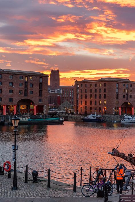 Liverpool Skyline, Liverpool John Moores University, England Aesthetic, University Of Liverpool, Liverpool Uk, Moving To England, Liverpool Home, Liverpool City, Liverpool England