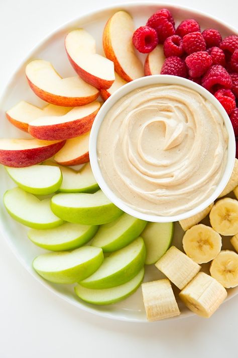 Peanut Butter Fruit Dip, Healthy Peanut Butter Recipes, Fruit Dips, Butter Fruit, Greek Yogurt Dips, Overnight Oat, Yogurt Dip, Dip Recipes Easy, Healthy Peanut Butter