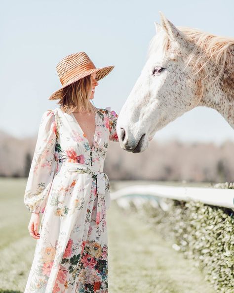 floral long sleeve maxi dress, summer dresses, brown straw hat, what to wear to a horse race, what to wear to the Kentucky derby @louellareese Horse Race Outfit Dresses, Horse Race Outfit, Dream Holidays, Race Outfit, Dresses For The Races, Horse Races, Equestrian Events, Derby Outfits, Races Style