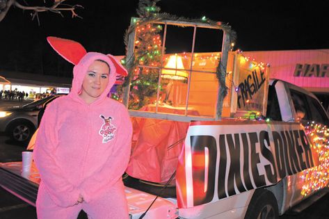 Movie Parade Float Ideas, A Christmas Story Parade Float, Christmas Floats, Christmas Parade Floats, Parade Ideas, The Christmas Story, Boat Parade, Christmas Float, Parade Float