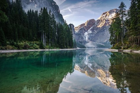 Reflection Pictures, Screen Savers Wallpapers, Forest Mountain, Lake Pictures, Lake Landscape, Beautiful Places Nature, Mountain Lake, Beautiful Mountains, Landscape Wallpaper