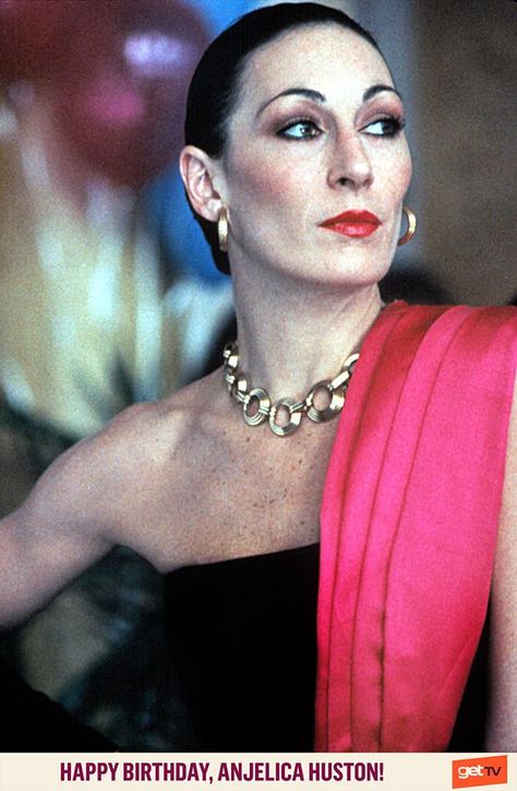 Anjelica Huston! #Oscar winning actress for Prizzi's Honor. We love her in everything from The Grifters to The Addams Family. Angelica Huston, 90s Grunge Hair, Gangster Movies, John Huston, Anjelica Huston, Actor John, Oscar Winners, Celebrity Portraits, Aesthetic Women