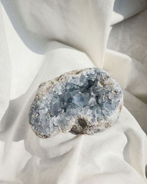 Cleanse Home, Home Cleanse, Manifesting Intentions, Crystal Room Decor, Crystal Room, Meditation Accessories, Celestite Crystal, Light Blue Aesthetic, Crystal Aesthetic