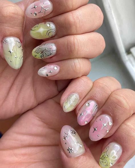 26  Whimsical Fairy Nails You Need To See / Fairy Core Nails 2024 Fairy Aesthetic Nails, Fairy Core Nails, Fairytale Nails, Whimsical Nails, Magical Nails, Short Summer Nails, Fairy Nails, Bday Nails, Spring Break Nails