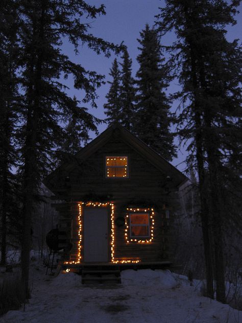 Alaska Christmas, Woodland Retreat, Christmas Cabin, Winter Cabin, Beautiful Houses, Glass Pumpkins, Cabin Fever, Cabin Life, Log Cabins