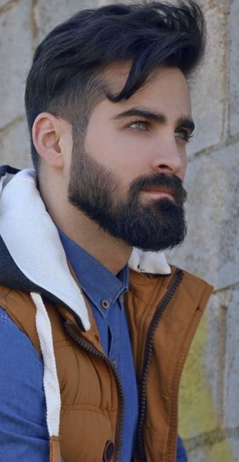 Jaw Dropping Medium Beard Style for men Medium Beard Styles, Beard Styles Shape, New Beard Style, Beard Trend, Round Face Men, Mens Hairstyles With Beard, Beard Styles Short, Beard Haircut, Gents Hair Style