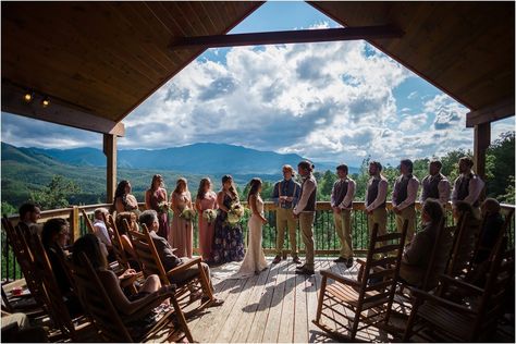 Gatlinburg Mansion wedding photos. A destination wedding in the Great Smoky Mountains. Gatlinburg Wedding, Gatlinburg Weddings, Backyard Cabin, Tennessee Wedding Venues, Airbnb Wedding, Smoky Mountain Wedding, Smoky Mountains Cabins, Cabin Wedding, Mountain Wedding Venues