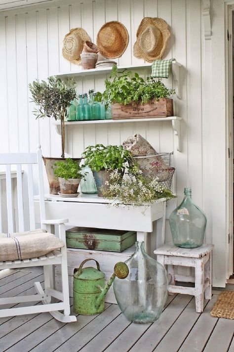 43 Vintage Porch Decor Ideas You Can Easily DIY - DIY & Crafts Vintage Porch Decor, Shabby Chic Veranda, Porche Vintage, Farmhouse Front Porch Decorating, Gothic Home Decor Ideas, Farmhouse Front Porch Decor, Farmhouse Porch Decor, Porch Landscaping, Porch Design Ideas