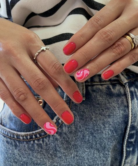 Swirl Nail Art, Ideas Uñas, Retro Nails, Wow Nails, Romantic Nails, Glow Nails, Soft Nails, Short Acrylic Nails Designs, Hair Skin Nails