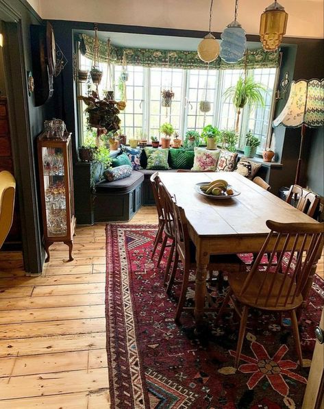 Academia House, Dark Academia Home, Eclectic Dining Room, Eclectic Dining, Deco Boheme, The Dining Room, Eclectic Home, Dream House Decor, Bay Window