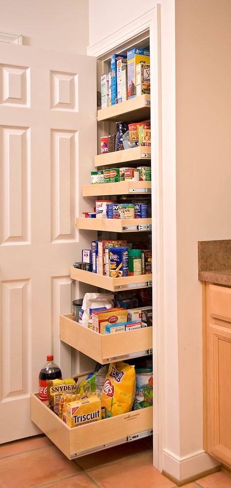 how to turn a hall closet into a pantry - Google Search Stairs Pantry, Desain Pantry Dapur, Pantry Redo, Pantry Interior, Deep Closet, Organiser Cucina, Pantry Drawers, Pantry Shelves, Desain Pantry