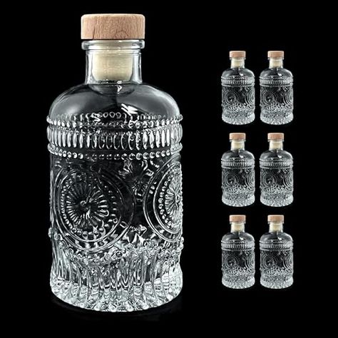 Glass Liquor Bottles, Apothecary Bottles, Jar Storage, Olive Oil Bottles, Vintage Bottles, Cork Stoppers, How To Make Beer, Sunflower Design, Liquor Bottles