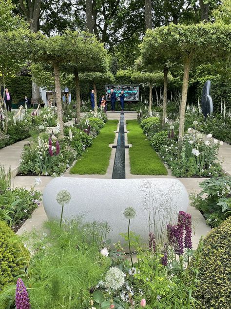 Garden Border Plants, Classic Garden Design, Formal Garden Design, Parterre Garden, Hill Garden, Chelsea Garden, Rhs Chelsea Flower Show, Kensington Gardens, Formal Garden