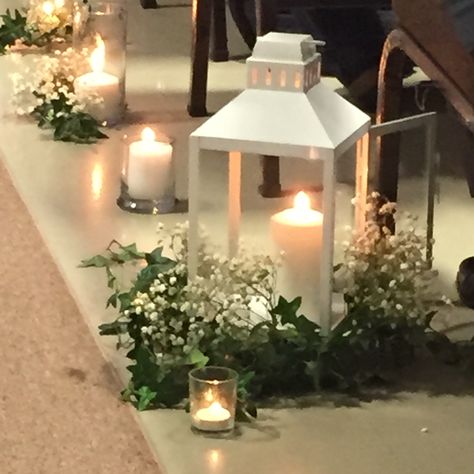 White lanterns with ivy and baby's breath @ pam & dans wedding Wedding Church Decorations, Cheap Wedding Table Centerpieces, Lantern Centerpiece Wedding, Deco Champetre, Church Wedding Decorations, Church Decorations, Lantern Centerpieces, White Lanterns, Wedding Church