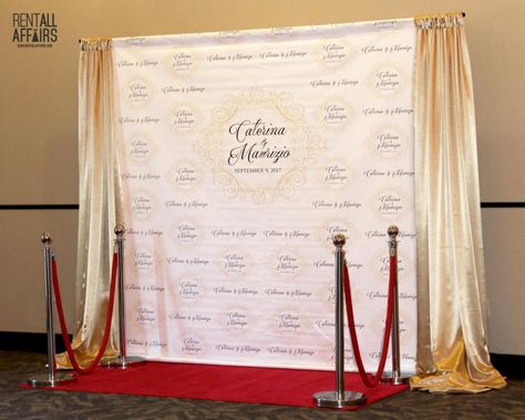 Create a custom backdrop for your photo booth feature. Treat your guests like celebrities on the red carpet. Celebrity Party Decorations, Red Carpet Backdrop Ideas, Met Gala Photo Booth, Wedding Red Carpet, Gala Photo Backdrop, Red Carpet Event Ideas, Hollywood Photo Booth, Prom Red Carpet, Red Carpet Theme Photo Booth