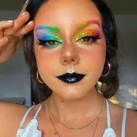 Pride Makeup Looks, Pride Makeup Ideas, Rainbow Costume, Rainbow Beauty, Rainbow Eye Makeup, Coachella Makeup, Hanukkah Party, Mid Term, Makeup Challenge