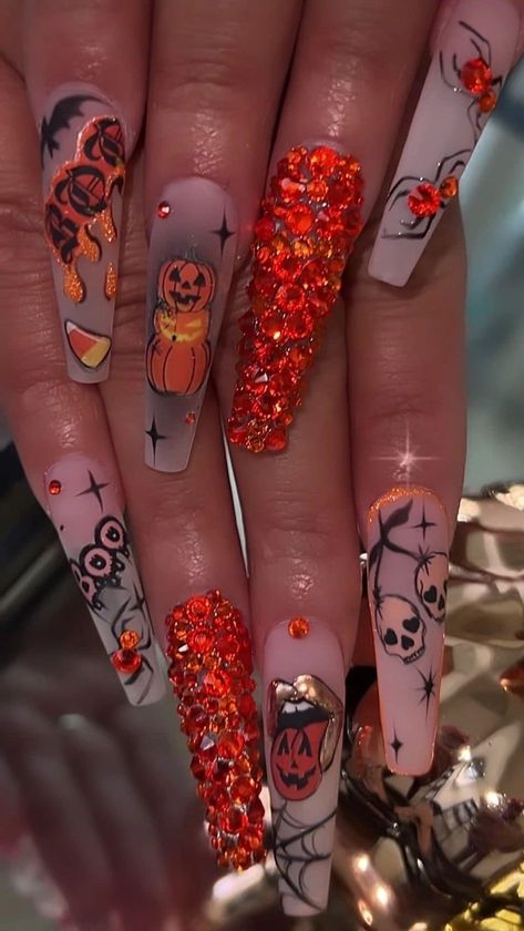 Bougie Halloween Nails, Gel X Nail Designs Halloween, 3d Halloween Nail Art, Spooky Nails Ideas, Bling Halloween Nails, Tiki Nails, Halloween Toes Nails Design, Crazy Halloween Nails, Long Halloween Nails