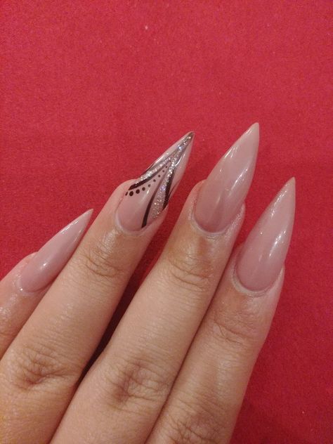 Stalitoes Nails Design, Nail Nude, Black And Nude Nails, Year Nails, Festive Nail Art, Stiletto Nails Designs, Black Nail Designs, Festival Nails, New Year's Nails