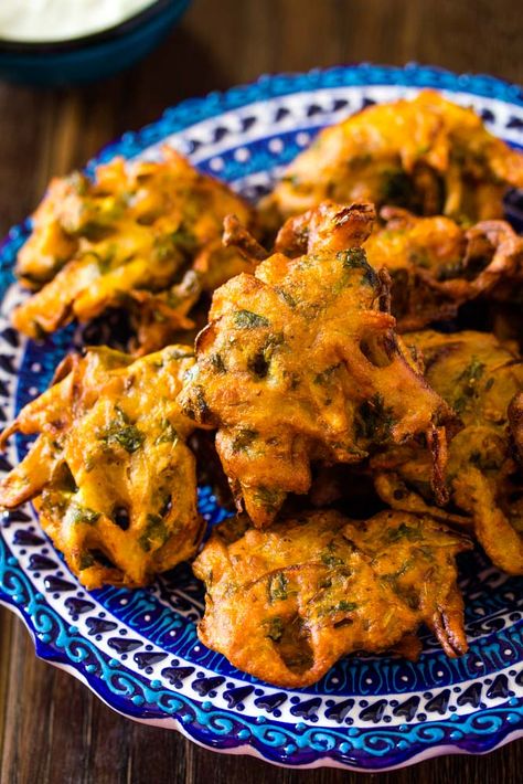 Crispy Veg, Vegetable Pakora, Crispy Recipes, Pakora Recipe, Indian Appetizers, Pakora Recipes, Desi Food, Pakistani Food, Indian Snacks