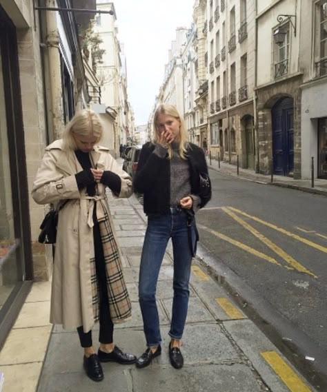 Winter Street, Camping Outfits, Looks Street Style, Street Style Winter, City Street, Business Outfit, Mode Inspo, Autumn Style, Window Shopping