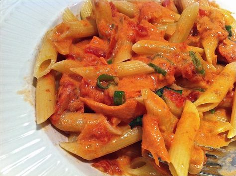 Homemade By Mary: PENNE with SMOKED SALMON in a VODKA ROSE SAUCE Salmon Vodka Sauce Pasta, Smoked Salmon And Pasta Recipes, Smoked Salmon Pasta Healthy, Pasta With Smoked Salmon Recipe, Rose Sauce Recipe, Jamie Oliver Smoked Salmon Pasta, Salmon Tomato, Rose Pasta, Pasta Appetizers