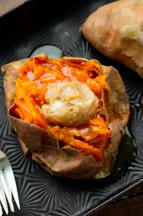 This is Cade's favorite thing to get at Texas Roadhouse...the loaded sweet potato! It is heavenly! #sweetpotatorecipe #sidedish #copycatrecipe Texas Roadhouse Sweet Potato Recipe, Texas Roadhouse Sweet Potato, Loaded Baked Sweet Potato, Pizza Cupcakes, Sweet Potato Recipes Baked, Loaded Sweet Potato, Texas Roadhouse, Dinner This Week, Baked Sweet Potato