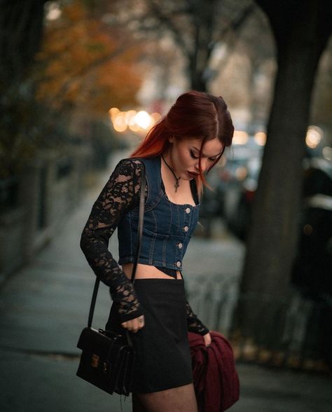 Modern Grunge Outfits, Band Tee Style, Red Hair Outfits, Hygge Fashion, Luanna Perez, Outfit Grunge, Fits Aesthetic, Alt Fashion, Simple Trendy Outfits