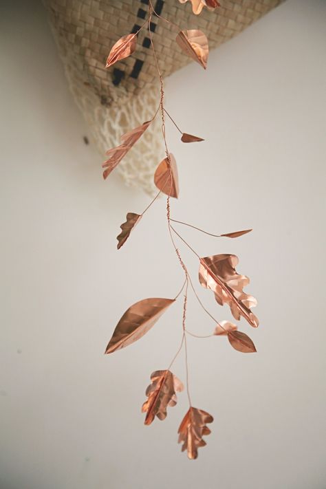 DIY paper and copper leaves | artemis russell #diydecorations #diyhomedecor Copper Embossing Ideas, Copper Sheets Projects, Copper Sheet Art, Copper Sheet Metal Projects, Wind Mobile, Mindful Christmas, Copper Diy Projects, Christmas Magazine, Make A Garland