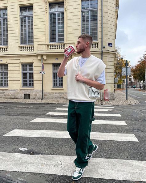 Spartan Green Dunks Outfit Men, Green Pants Streetwear, Mens Green Outfit Street Styles, Green Shoes Men Outfit, Green Cargo Pants Outfit Street Style Men, Mens Green Cargo Pants Outfit, Green Cargo Pants Outfit Men Streetwear, Dark Green Cargo Pants Outfit Men, Green And Cream Outfit Men