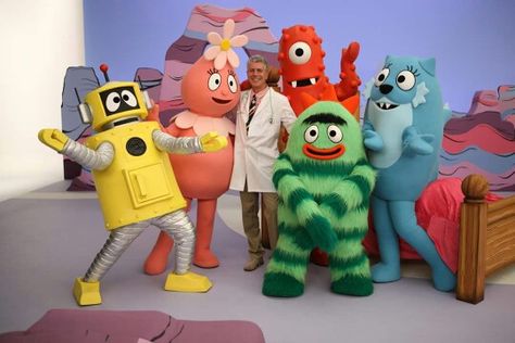 Yo Gaba Gaba!  ♡ Yo Gaba Gaba Costume, Yo Gaba Gaba, Yo Gaba Gaba Characters, Plex Yo Gabba Gabba, Toodee Yo Gabba Gabba, Brobee Yo Gabba Gabba, Yo Gabba Gabba Foofa, The Boondocks Cartoon, Gabba Gabba