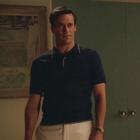 Mad Men Pics on Instagram: “Don Draper in “The Jet Set” (Season 2, Episode 11) ・・・ #madmen #dondraper #jonhamm #madmenpics” Mad Men Don Draper, Men Pics, John Hamm, Don Draper, Mad Man, Jon Hamm, Mad Women, Lost Girl, Power Dressing