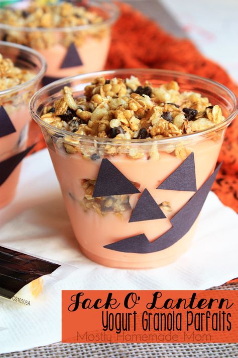 Halloween Breakfast Food, Halloween Themed Appetizers, Chocolate Chip Granola, Orange Yogurt, Yogurt Granola, Granola Parfait, Halloween Breakfast, Parfait Recipes, Yogurt And Granola