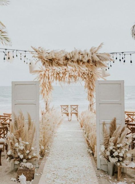 Royal Mermaid, Rustic Wedding Decorations, Hipster Wedding, Wedding Ceremony Ideas, Boho Beach Wedding, Summer Beach Wedding, Grass Wedding, Beach Wedding Inspiration, Beach Ceremony