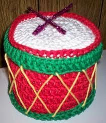 Nina's At My House: Toilet Tissue Drum Christmas Dishcloth, Crochet Toilet Roll Cover, Toilet Paper Covers, Novelty Crochet, Toilet Roll Cover, Tissue Box Crafts, Crochet Star Patterns, Christmas Toilet Paper, Drum Patterns