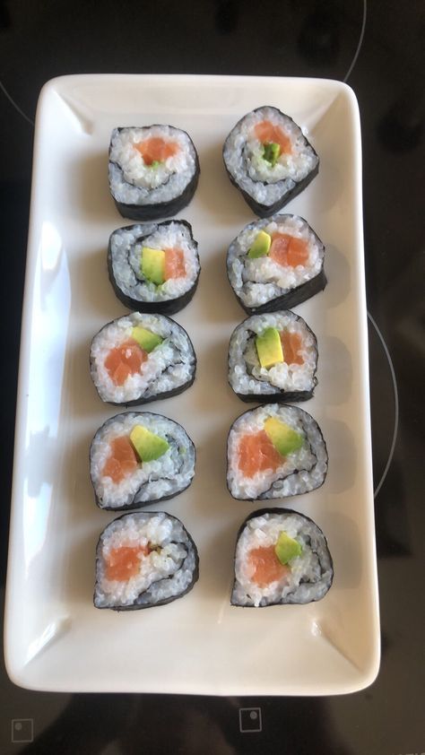 Salmon Avocado Roll, Salmon For Sushi, Salmon Avocado Sushi, Salmon Sushi Rolls, Avocado Sushi, Salmon With Avocado, Salmon Sushi, Salmon Avocado, Food Babe