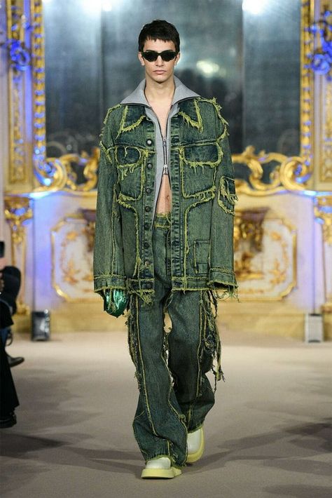 History Of Jeans, Winter 2023 Runway, Dhruv Kapoor, Bershka Men, Milan Fashion Week Men, Milan Men's Fashion Week, High Fashion Runway, High Fashion Men, Mens 90s