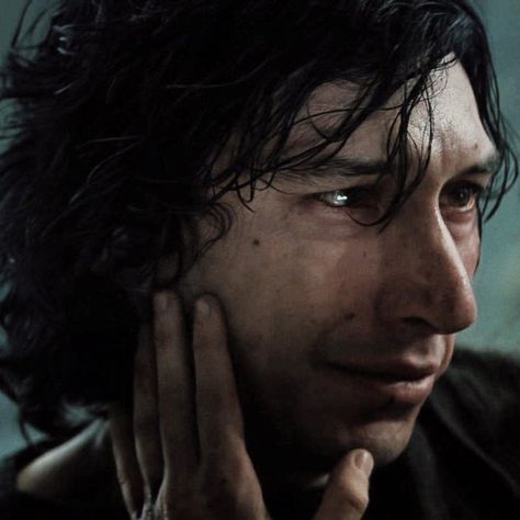 Kylo Ren Adam Driver, Knights Of Ren, Star Wars Obi Wan, Ben Solo, Star Wars Kylo Ren, Rise Of Skywalker, Star Wars Trilogy, Rey Star Wars, My Heart Hurts