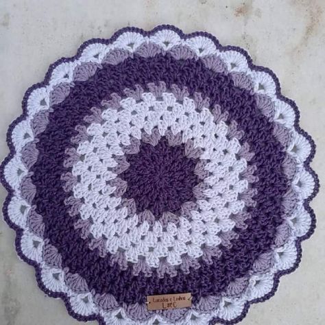 Crochet Rumal Design, Rumal Design, Doillies Crochet, Crochet Placemat Patterns, Crochet Table Mat, Crochet Placemats, Crochet Table Runner Pattern, Dishcloth Crochet Pattern, Circle Mehndi Designs