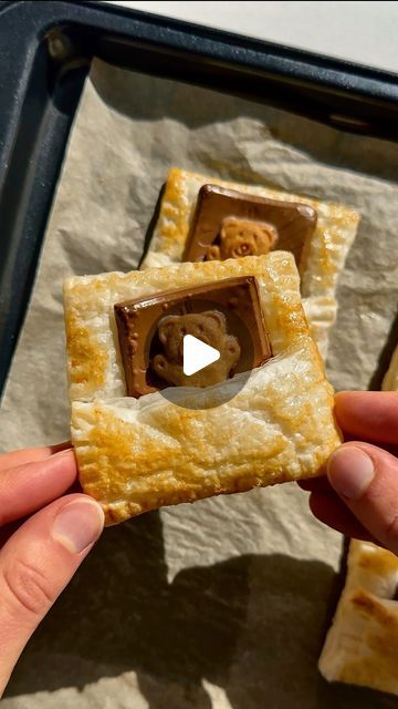 Annie | Home Cook Recipes | Aussie Mum on Instagram: "Sleepy teddies! 🧸🥹⬇️

🥰 A.K.A. the cutest little pastry treats I’ve probably ever made!

☺️ If you want to make these too, I’ll be posting a longer reel on Monday with the full recipe!

#tinyteddies #puffpastry #easyrecipes #dessertideas #cutefood 
puff pastry recipes, easy recipes, fun recipes for kids, cute food" Sleepy Teddy Snack, Sleepy Teddy Pastry, Cooking With Kids Recipes Easy Fun, Pastry Recipes Easy, Puff Pastry Recipes Easy, Fun Recipes For Kids, Posting Instagram, Pastry Treats, Family Dinner Night