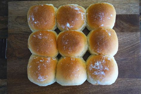 Homemade Sliders, Mini Burger Buns, Mini Slider, Hamburger Sliders, Cheesesteak Sliders, Slider Rolls, Gluten Free Dairy Free Dessert, Mini Bun, Mini Sliders