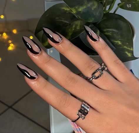 Kylie Nails, Maquillage On Fleek, Nails Yellow, Black Acrylic Nails, Classy Acrylic Nails, Almond Acrylic Nails, Soft Nails, Beauty Nail, Fire Nails