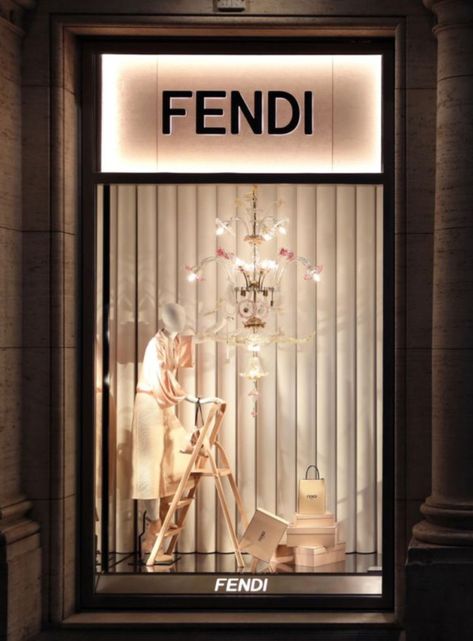 Luxury Window Display, Fashion Store Design, Fashion Window Display, Window Brands, Visual Merchandising Displays, Store Window Displays, Window Display Design, Retail Inspiration, Mayfair London